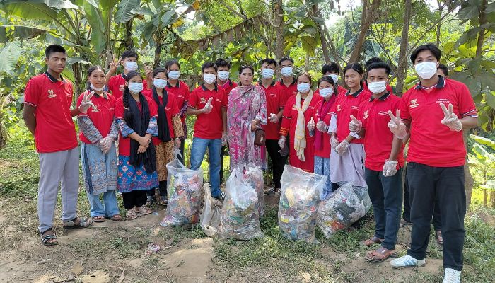মাটিরাঙ্গায় পূজা-পরবর্তী বর্জ্য অপসারণে ‘ইউথ অরিজিন ফাউন্ডেশন’